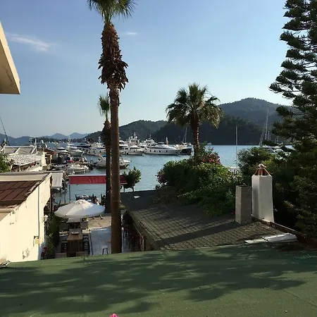 Goecekinn فندق *